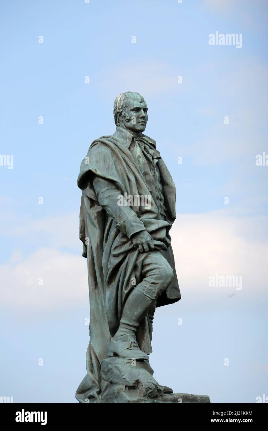 Irvine, Ayrshire, Scotland, UK. Statue of Robert Burns Stock Photo Alamy