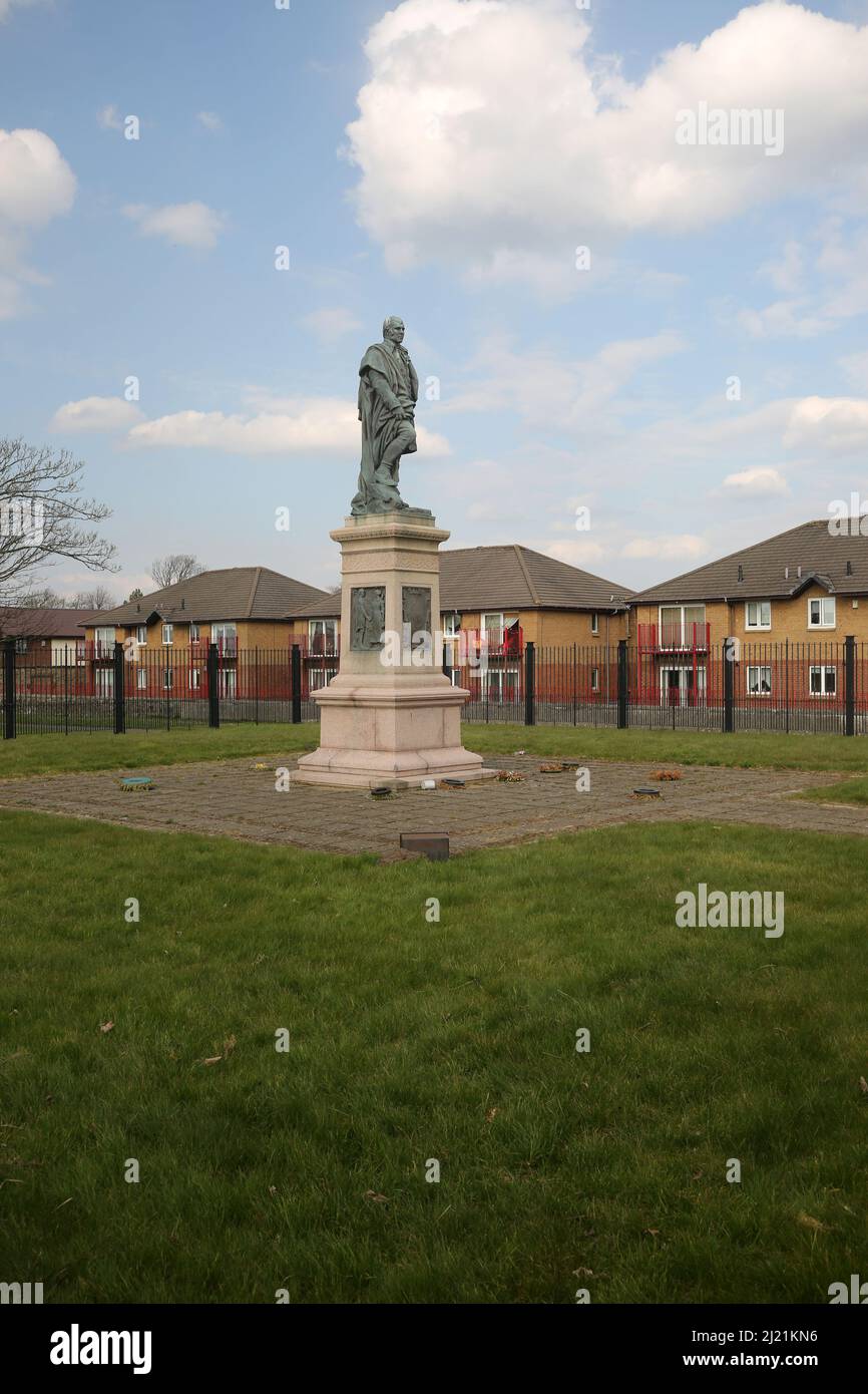 Irvine, Ayrshire, Scotland, UK. Statue of Robert Burns Stock Photo Alamy