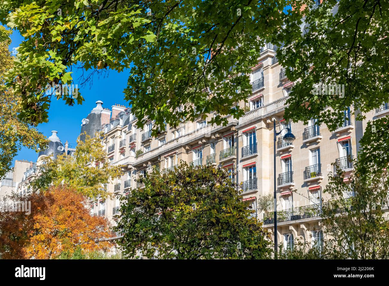 Paris, beautiful buildings in the 16th arrondissement, avenue Mozart
