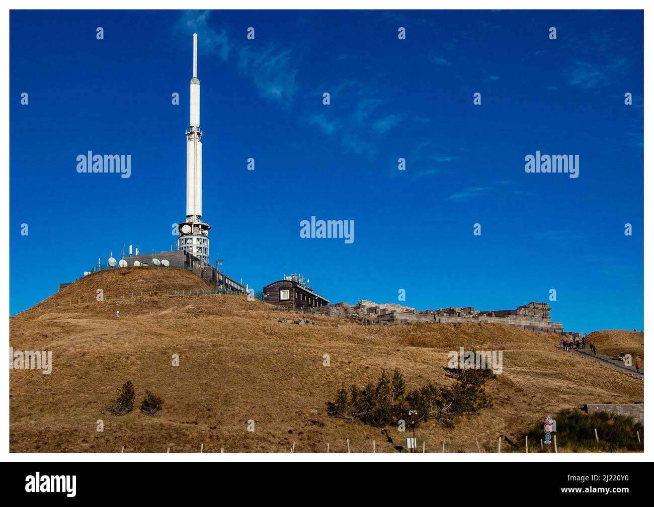 Le Pylone en haut du Puy-de-Dome en auvergne France Stock Photo