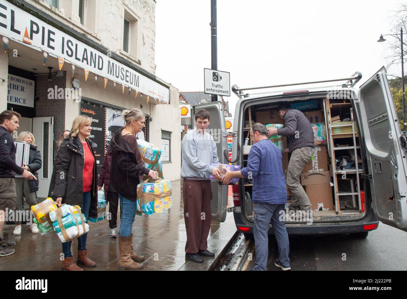 Volunteers loading up a van heading for the border of Western Ukraine outside Prosperity Restaurant and Eel Pie Island Museum, Twickenham, UK. Credit: Tricia de Courcy Ling/Alamy Live News Stock Photo