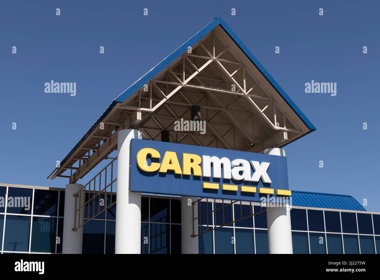 Naperville Circa March 2022 CarMax Auto Dealership. CarMax is the