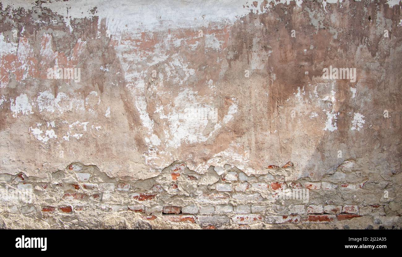 Texture of damaged brick wall Stock Photo - Alamy