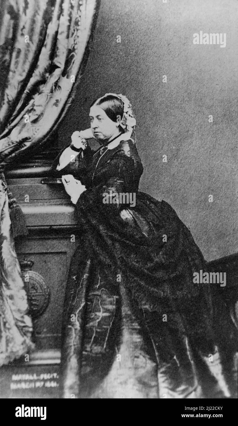 Queen Victoria in an early portrait photograph dated 1862 by the photographer John Jabez Edwin Mayall. Victoria was Queen of the United Kingdom of Great Britain and Ireland from 20 June 1837 until her death in 1901 Stock Photo