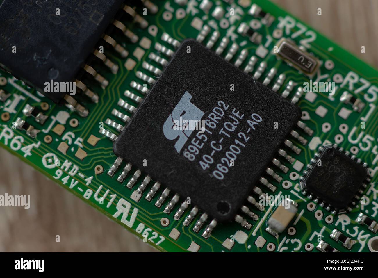 Super microchip hi-res stock photography and images - Alamy