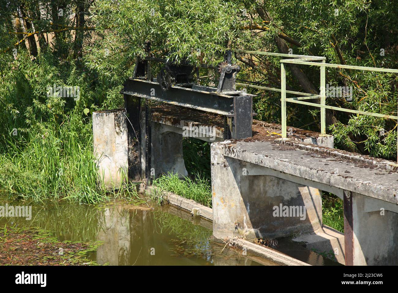 Wehr Fränkische Rezat / Weir Franconian Rezat Stock Photo Alamy
