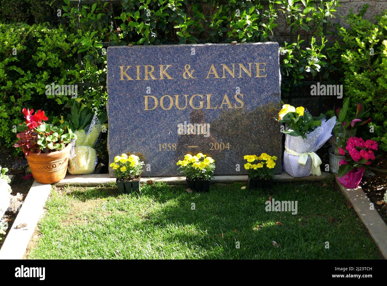 Los Angeles, California, USA 21st March 2022 A general view of atmosphere  of Actor Kirk Douglas, Anne Douglas and Actor Eric Douglas's Graves at  Pierce Brothers Westwood Village Memorial Park on March