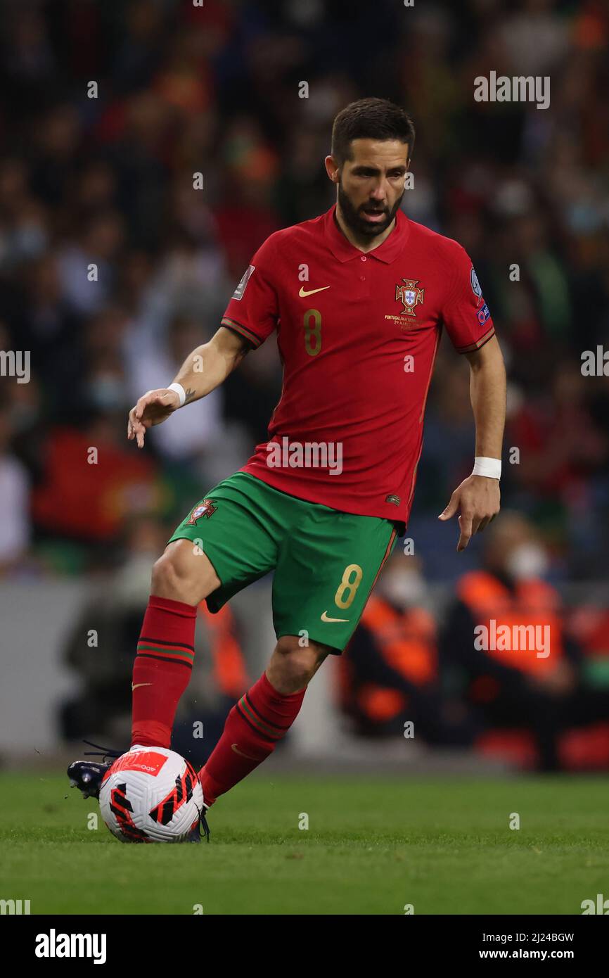 Porto, Portugal, 29th March 2022. Joao Moutinho of Portugal during the FIFA World Cup 2022 - European Qualifying match at the Estadio do Dragao, Porto. Picture credit should read: Jonathan Moscrop / Sportimage Credit: Sportimage/Alamy Live News Stock Photo
