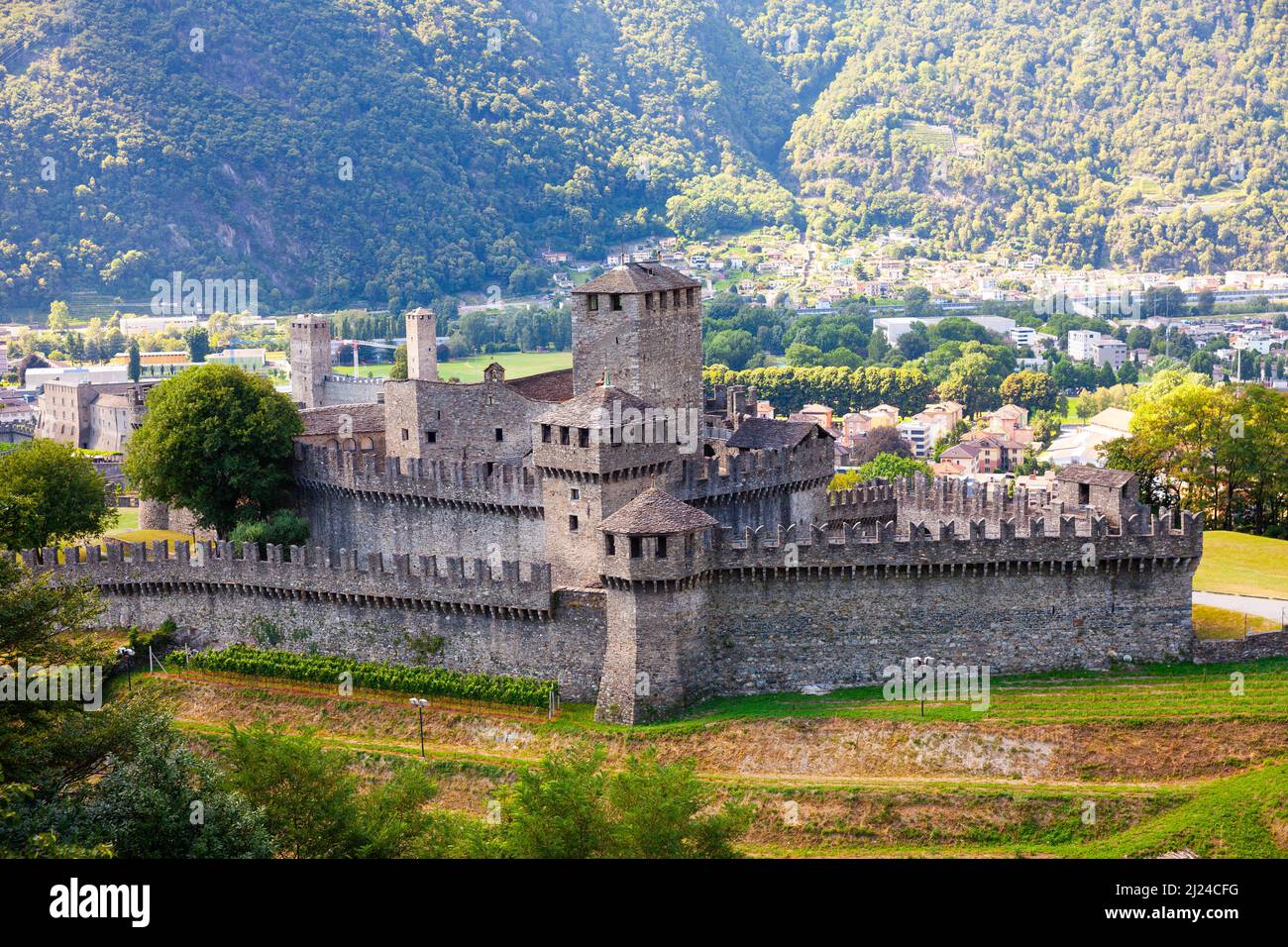 Bellinzona Spring Hi res Stock Photography And Images Alamy bellinzona-spring-hi-res-stock-photography-and-images-alamy