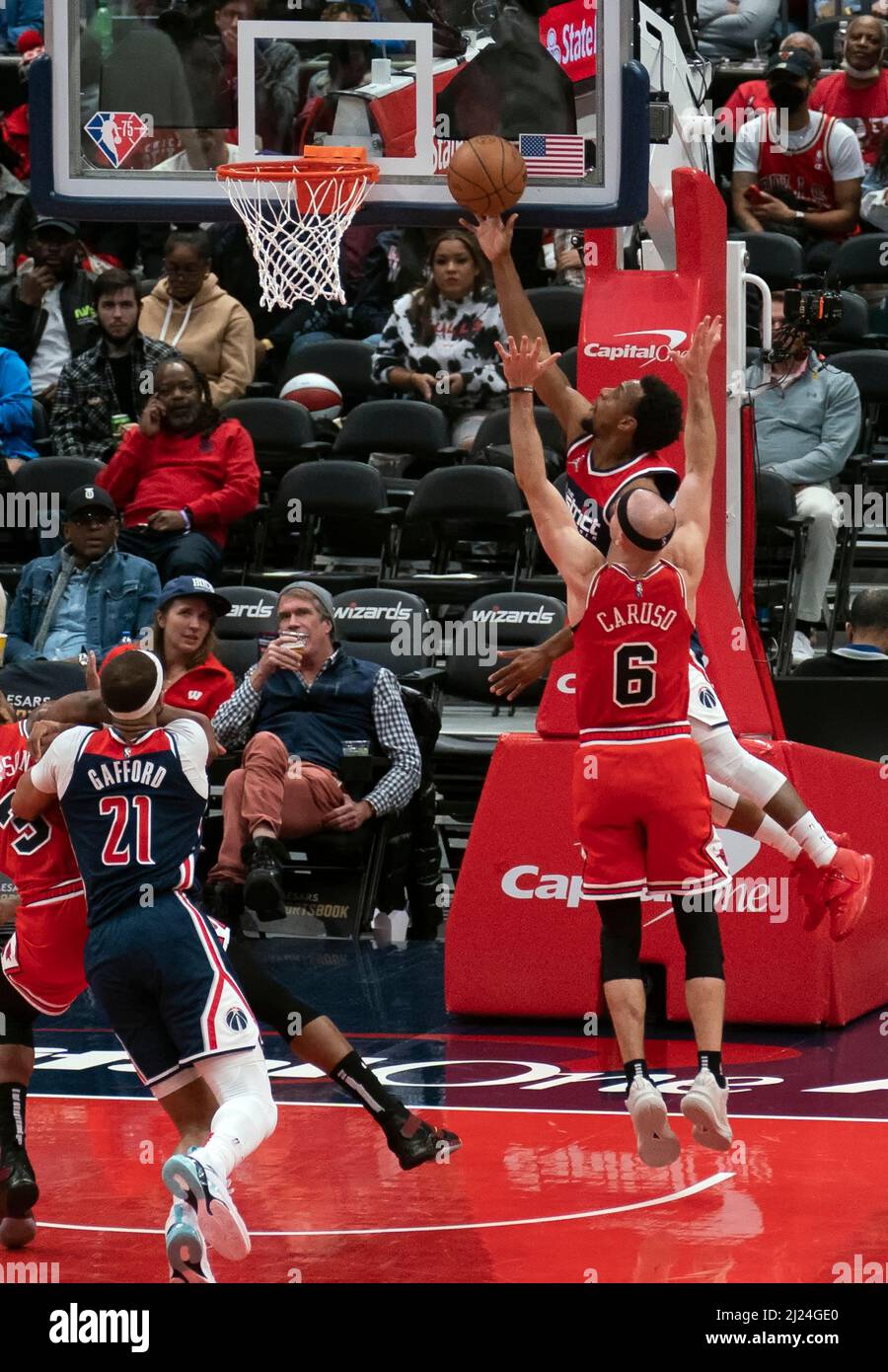 Chicago bulls basketball game hi-res stock photography and images - Page 10  - Alamy