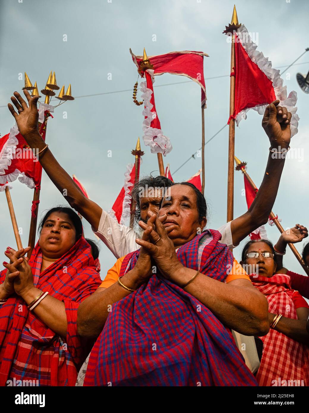 Rajpur Sonarpur, West Bengal, India. 29th Mar, 2022. Devotees from the Matua community, a sect of lower caste Hindus, pray during the 211th birth anniversary celebration of their spiritual leader, Sri Sri Harichand Thakur, at Thakurnagar village, around 65 kilometres north of Kolkata. (Credit Image: © Sankhadeep Banerjee/ZUMA Press Wire) Stock Photo