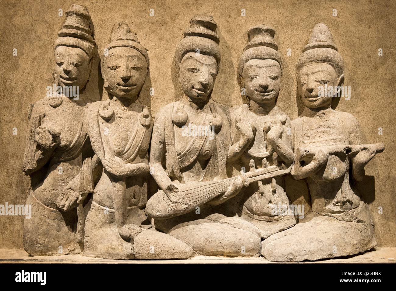 Bas relief from Khu Bua archaeological site. 650-700 C.E., Mon Dvaravati culture, National Museum, Bangkok, Thailand Stock Photo