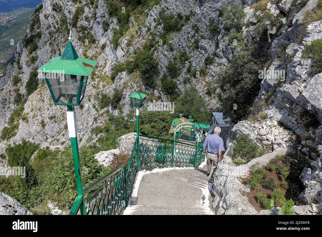bektashi-hi-res-stock-photography-and-images-alamy
