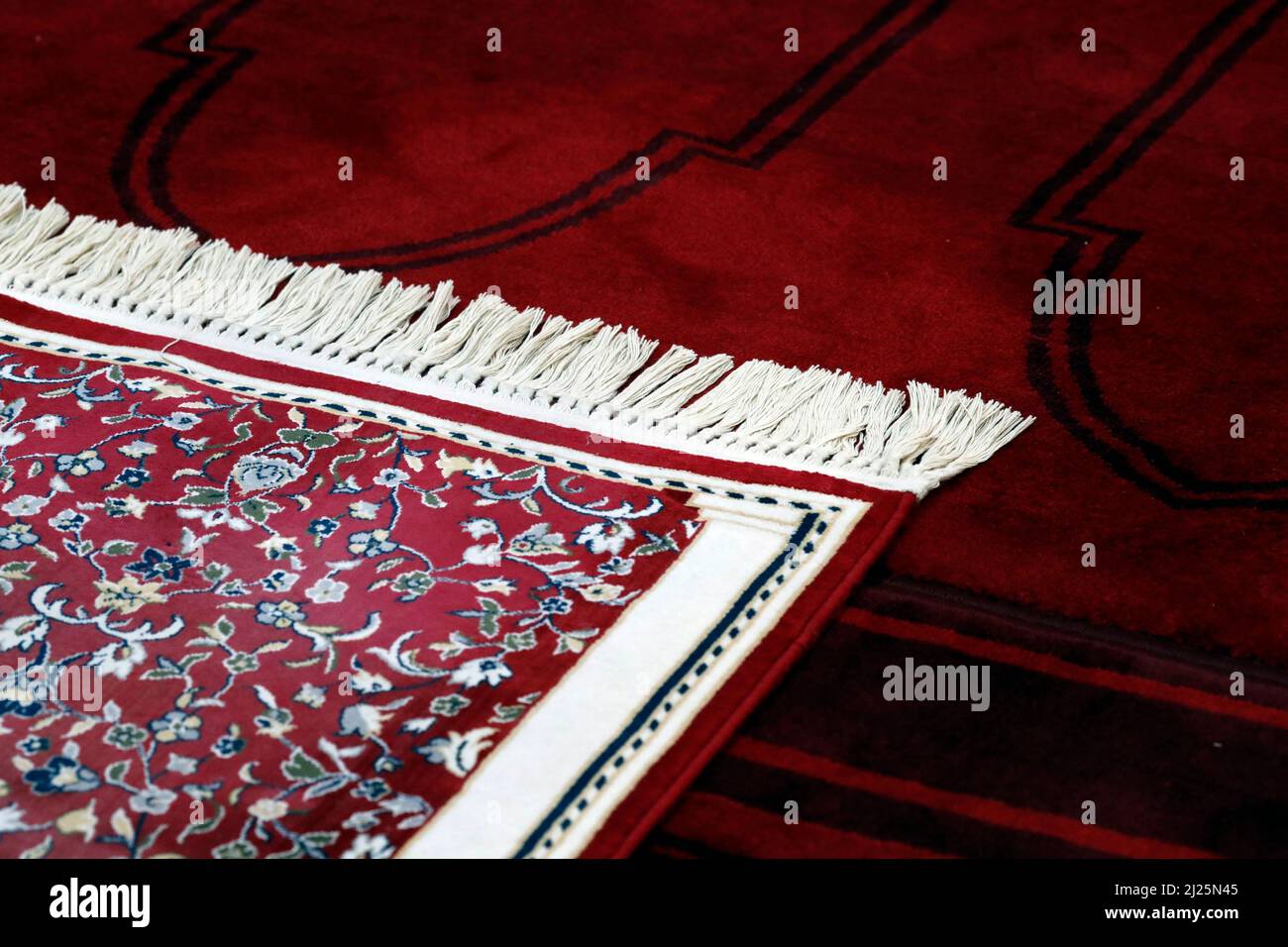 Islamic prayer mat in a mosque Stock Photo Alamy