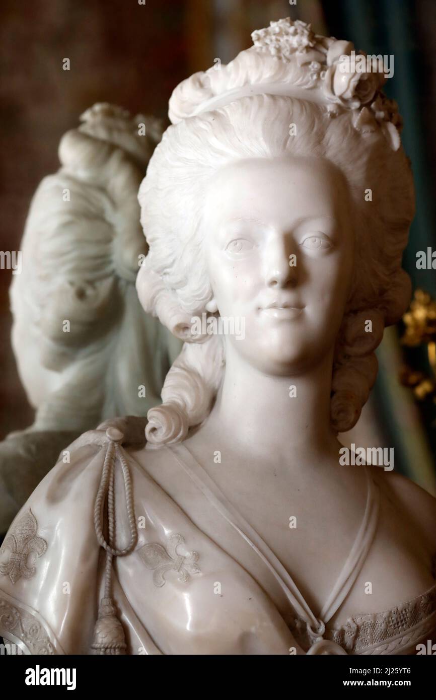 Versailles palace. Quenne Marie Antoinette. Statue by Felix Lecomte 1783. Stock Photo