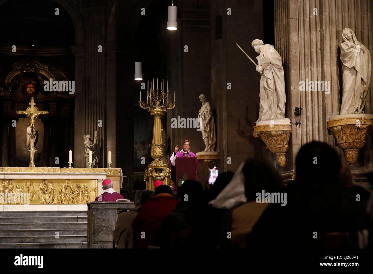 Messe d'adieu aux Parisiens de l'archevêque Michel Aupetit, basilique