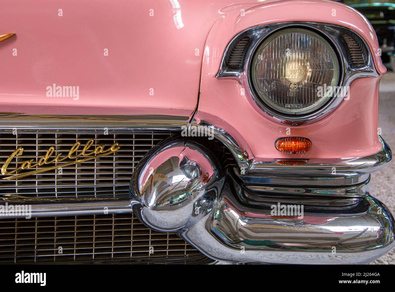 Pinker Cadillac Oldtimer Stock Photo