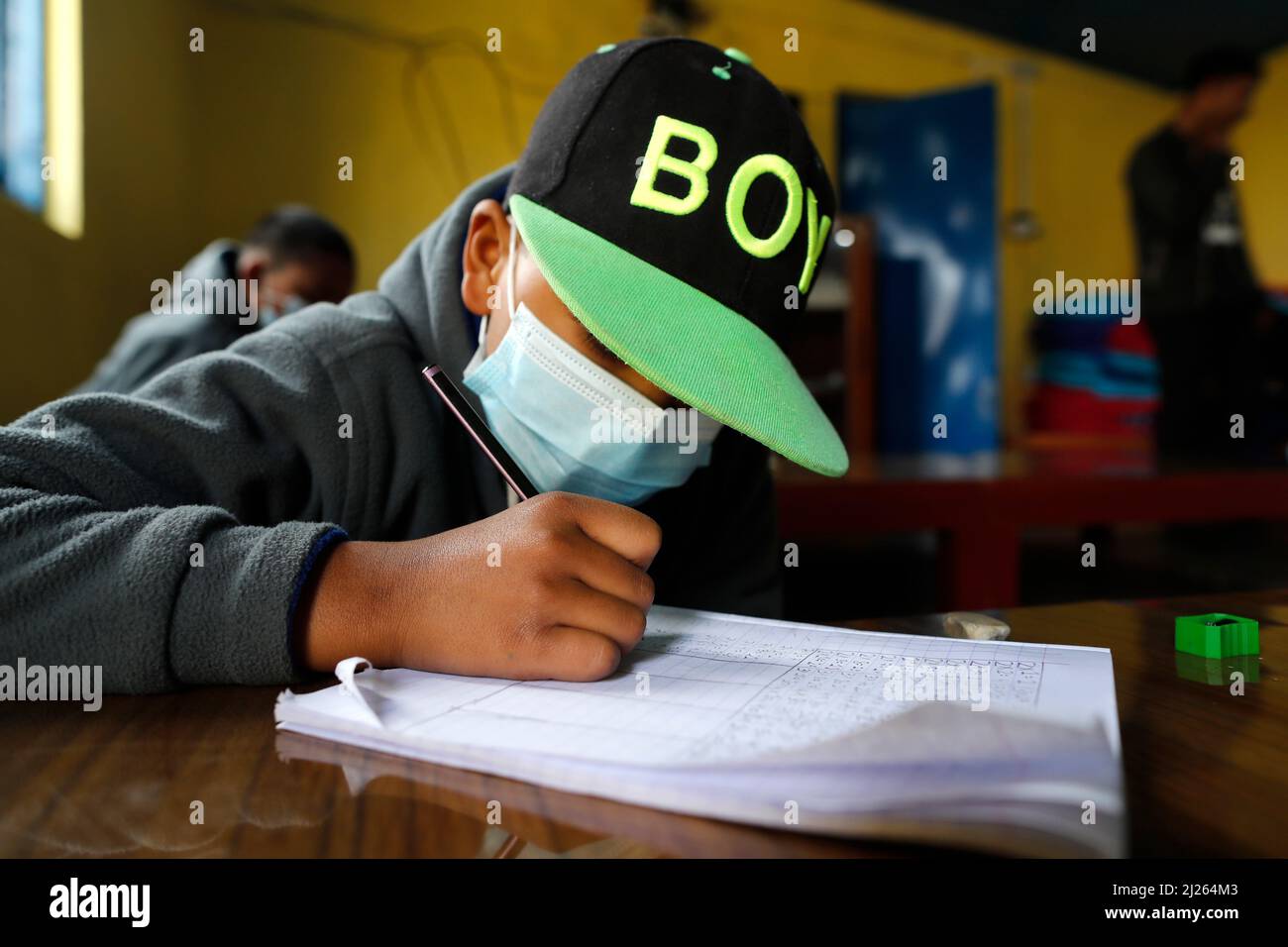 Enfant mask hi-res stock photography and images - Alamy