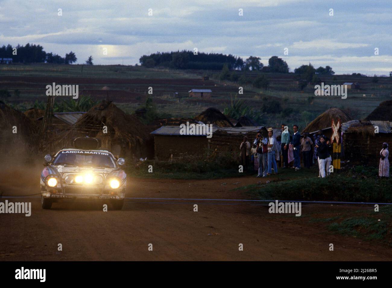 Vic Preston Jnr (EAK) John Lyall (EAK) Lancia Rally 037 GrB Martini ...