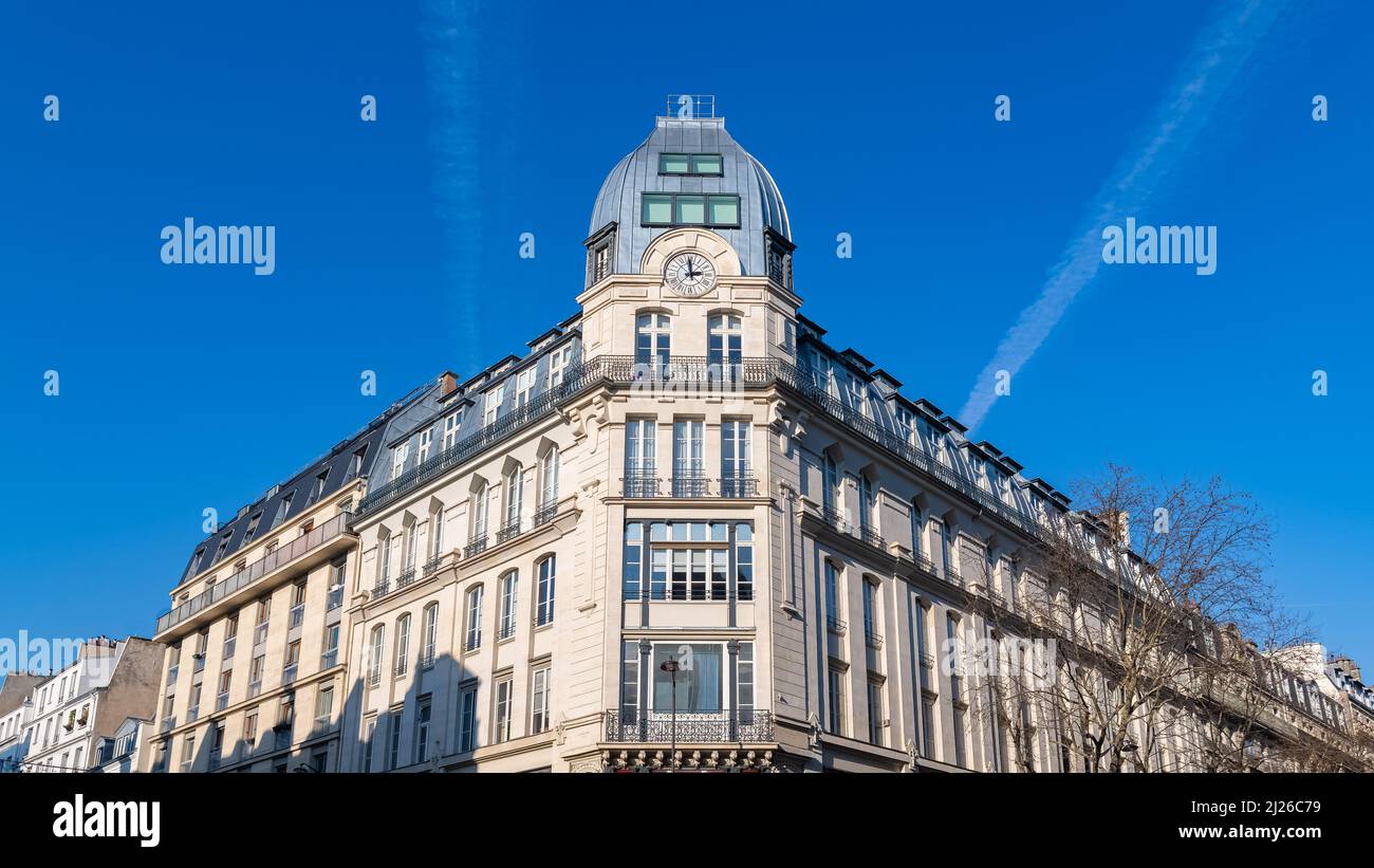 paris-beautiful-building-boulevard-ledru-rollin-in-the-11e