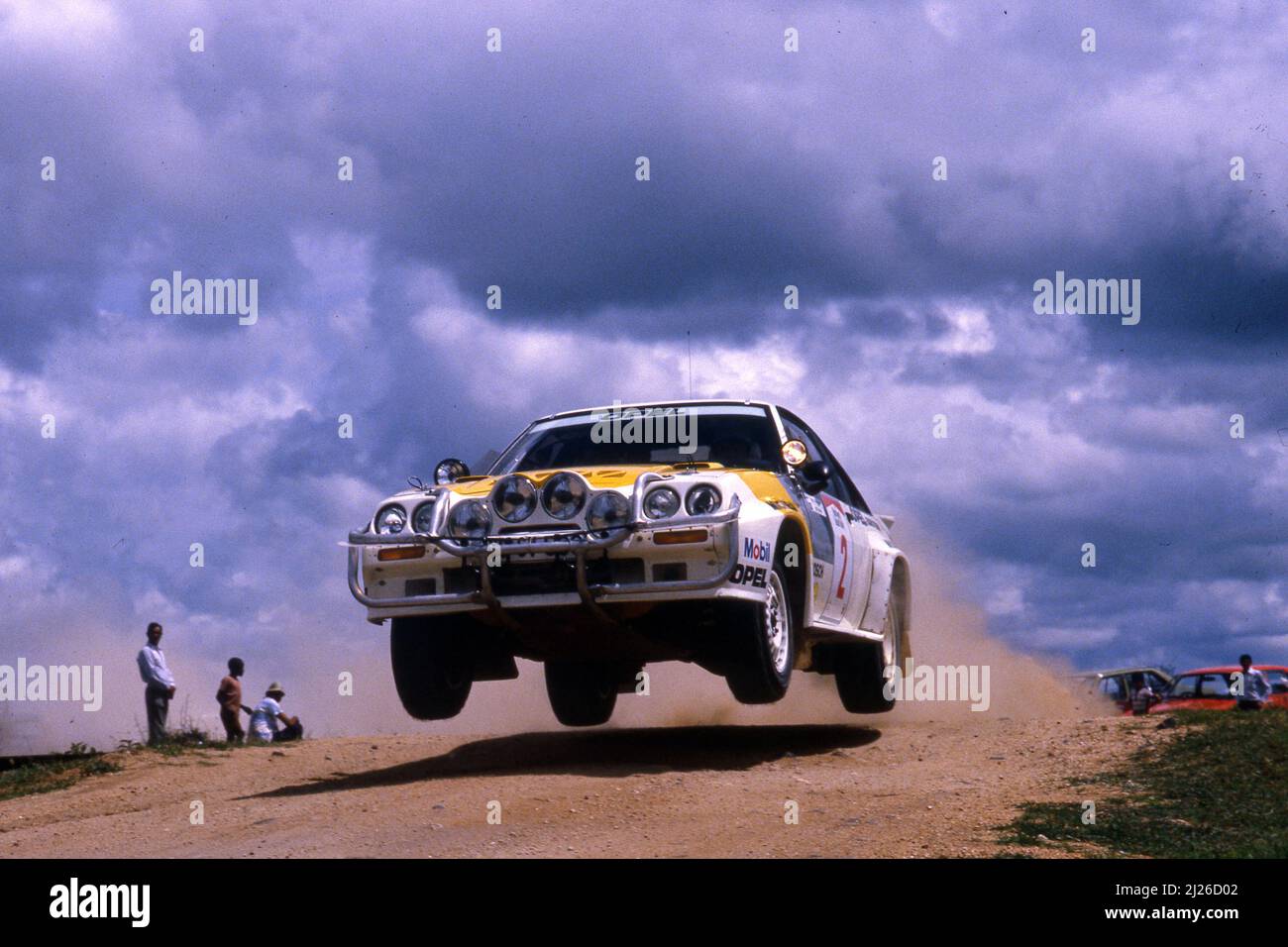 Rauno Aaltonen (FIN) Lofty Drews (EAK) Opel Manta 400 GrB