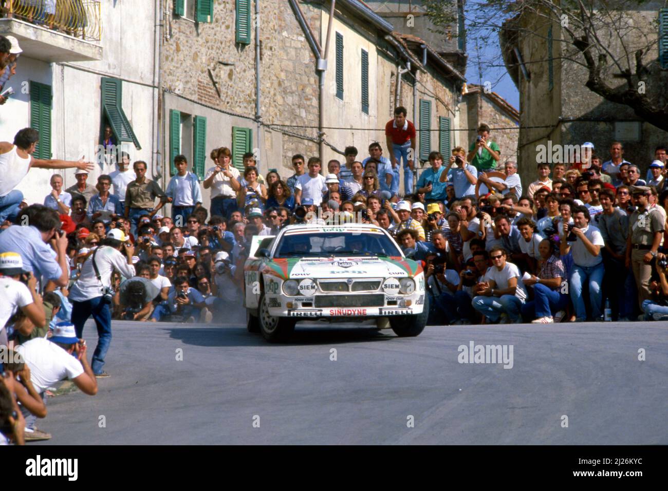 Dario Cerrato (ITA) Giuseppe Geppi Cerri (ITA) Lancia Rally 037 GrB ...