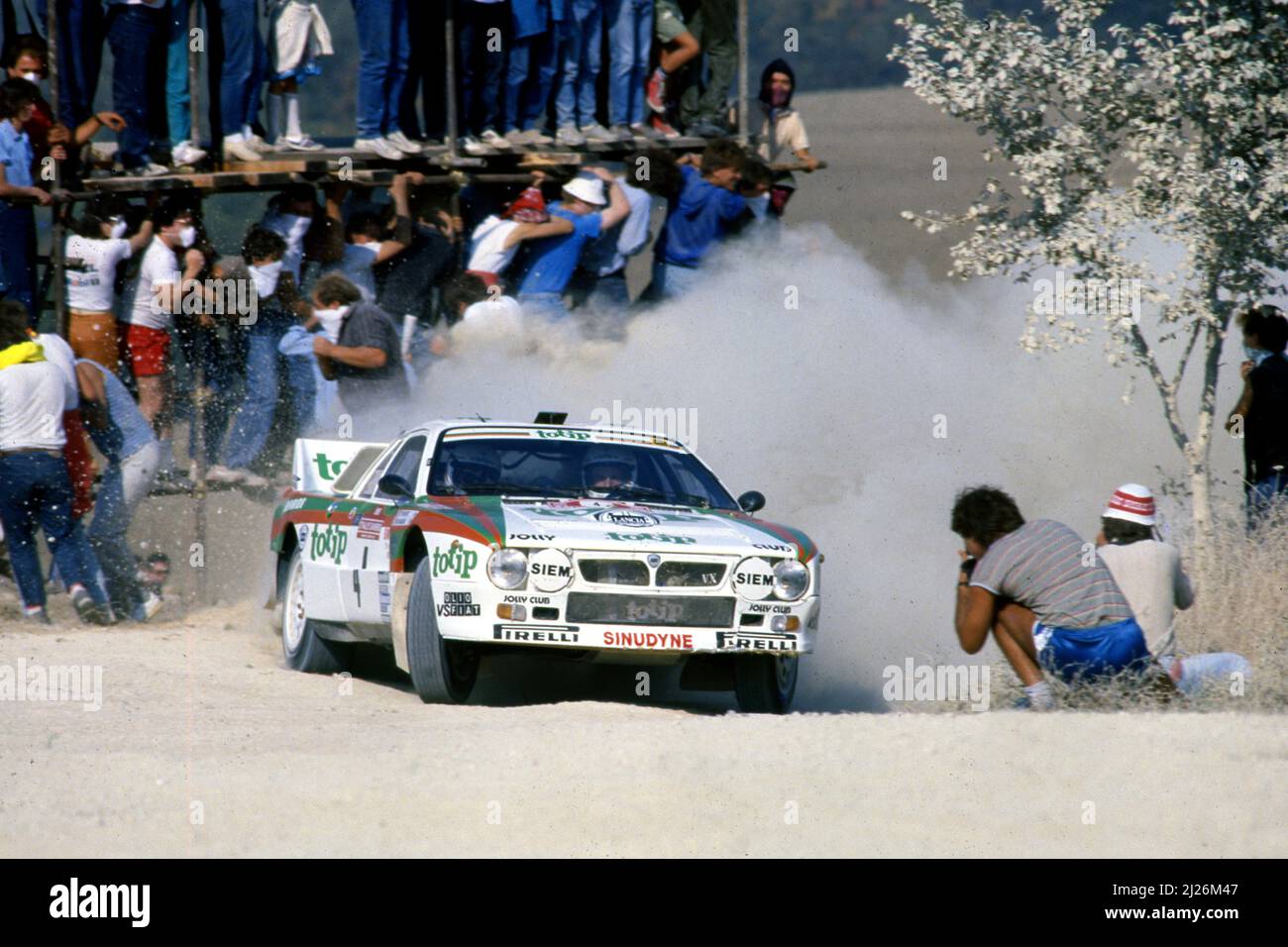 Massimo Miki Biasion (ITA) Tiziano Siviero (ITA) Lancia Rally 037 GrB ...