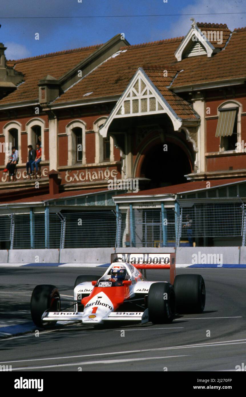 F1 Mclaren Mp4/2c Alain Prost 1986 - Ixo 1/43 Série Campeões | Frete grátis