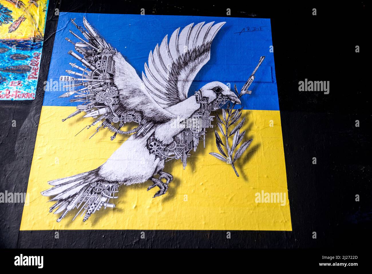 By Street artist Ardif - Street artists call for peace in Ukraine. This weekend, Spot13 and the Lavomatik (20 Bd du Général Jean Simon, 75013 Paris) invited stencil artists and gluers to come and post messages of peace and love on the walls. Paris, France, on March 30, 2022. Photo by Denis Prezat/ABACAPRESS.COM Stock Photo