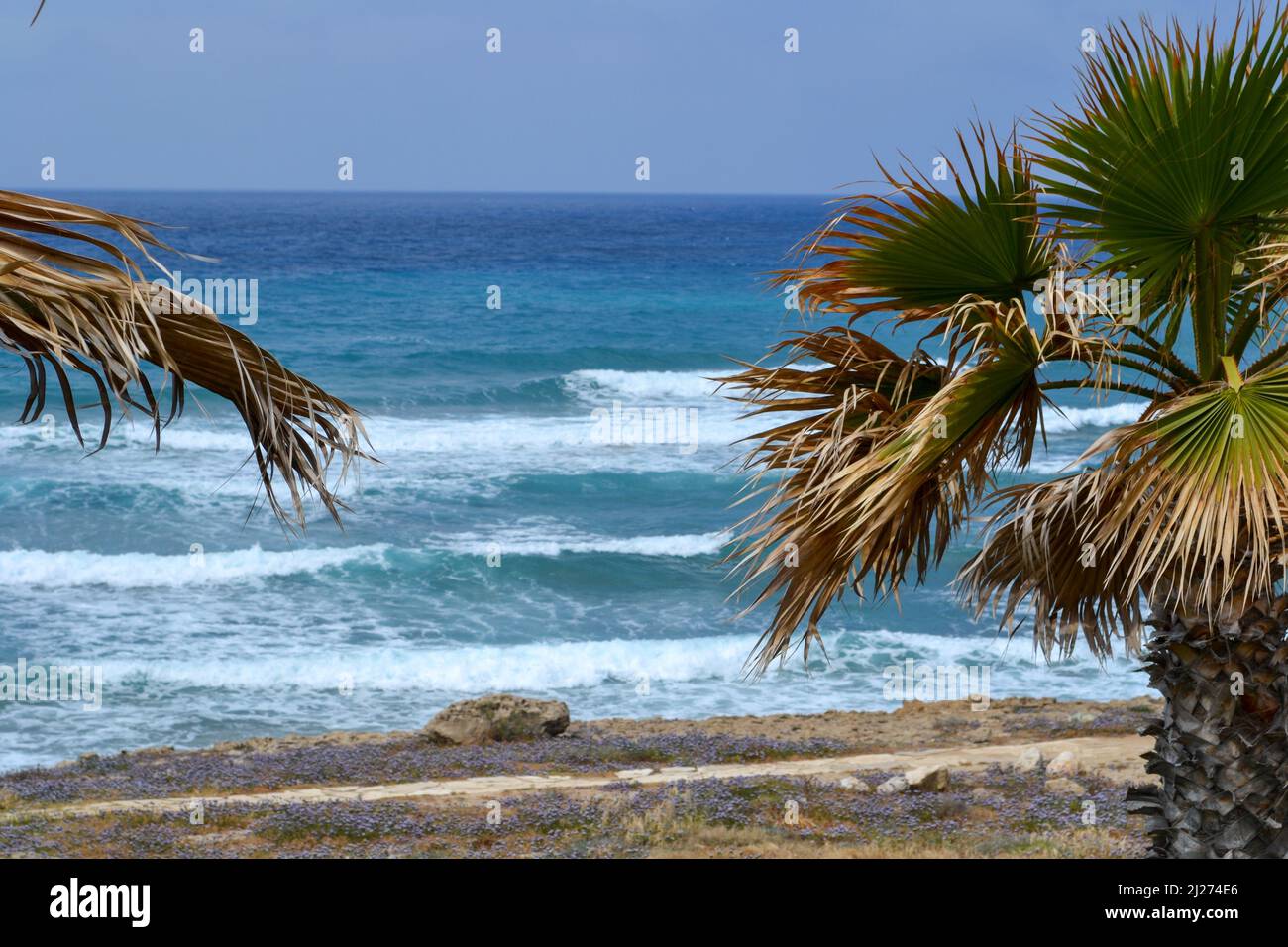 White blue sea waves hi-res stock photography and images - Alamy