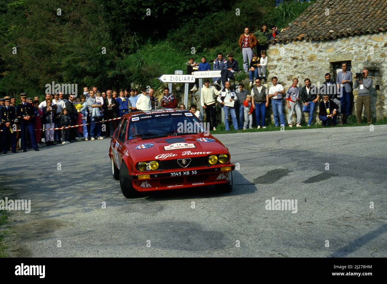 Bertrand Balas (FRA) Eric Laine (FRA) Alfa Romeo GTV6 GrA Stock Photo