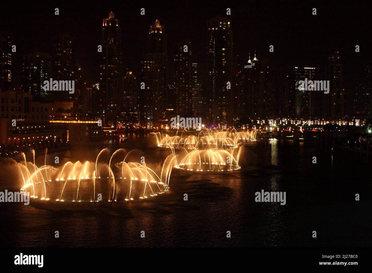 Dubai - Dubai Fountain / Dubai - The Dubai Fountain / Stock Photo
