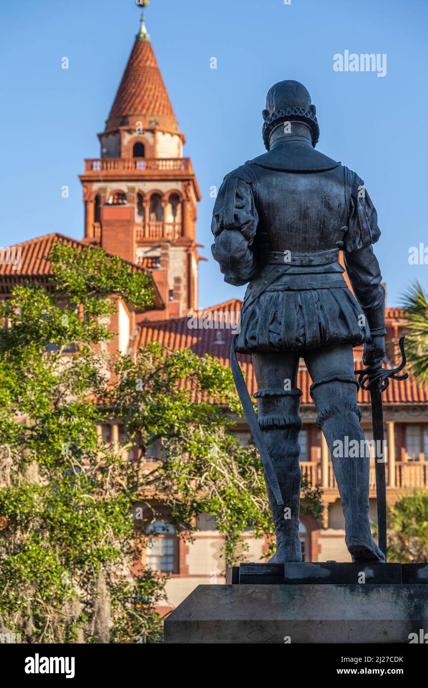 Statue of Don Pedro Menendez de Aviles, founder of St. Augustine and first Governor of Florida, facing Flagler College in St. Augustine, FL. (USA) Stock Photo