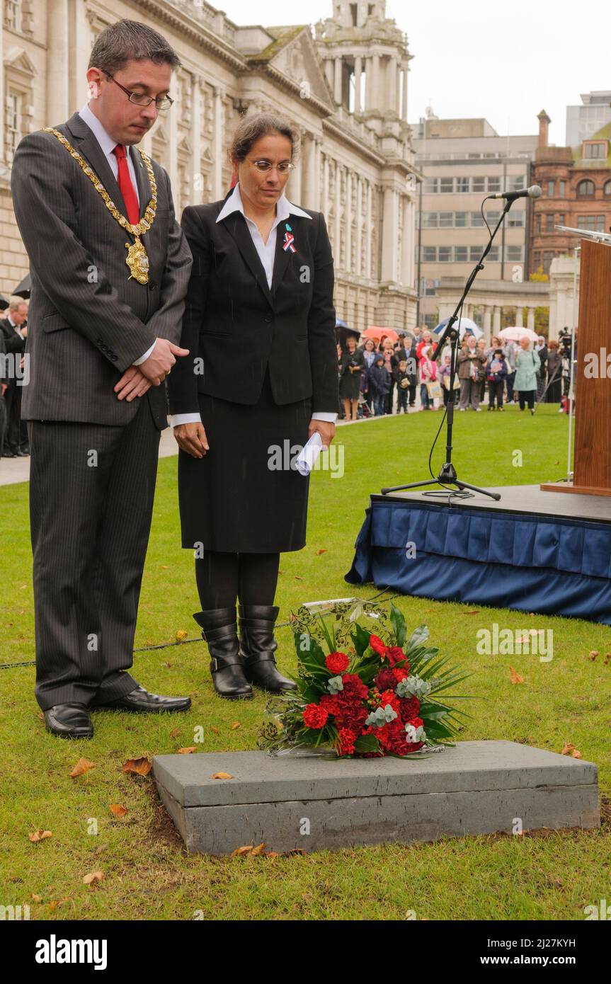 11/09/2011, Belfast, Northern Ireland.  US Consul General in Belfast, Kamala Lakhdhir lays a floral tribute at the 10th anniversary of 9/11 Stock Photo