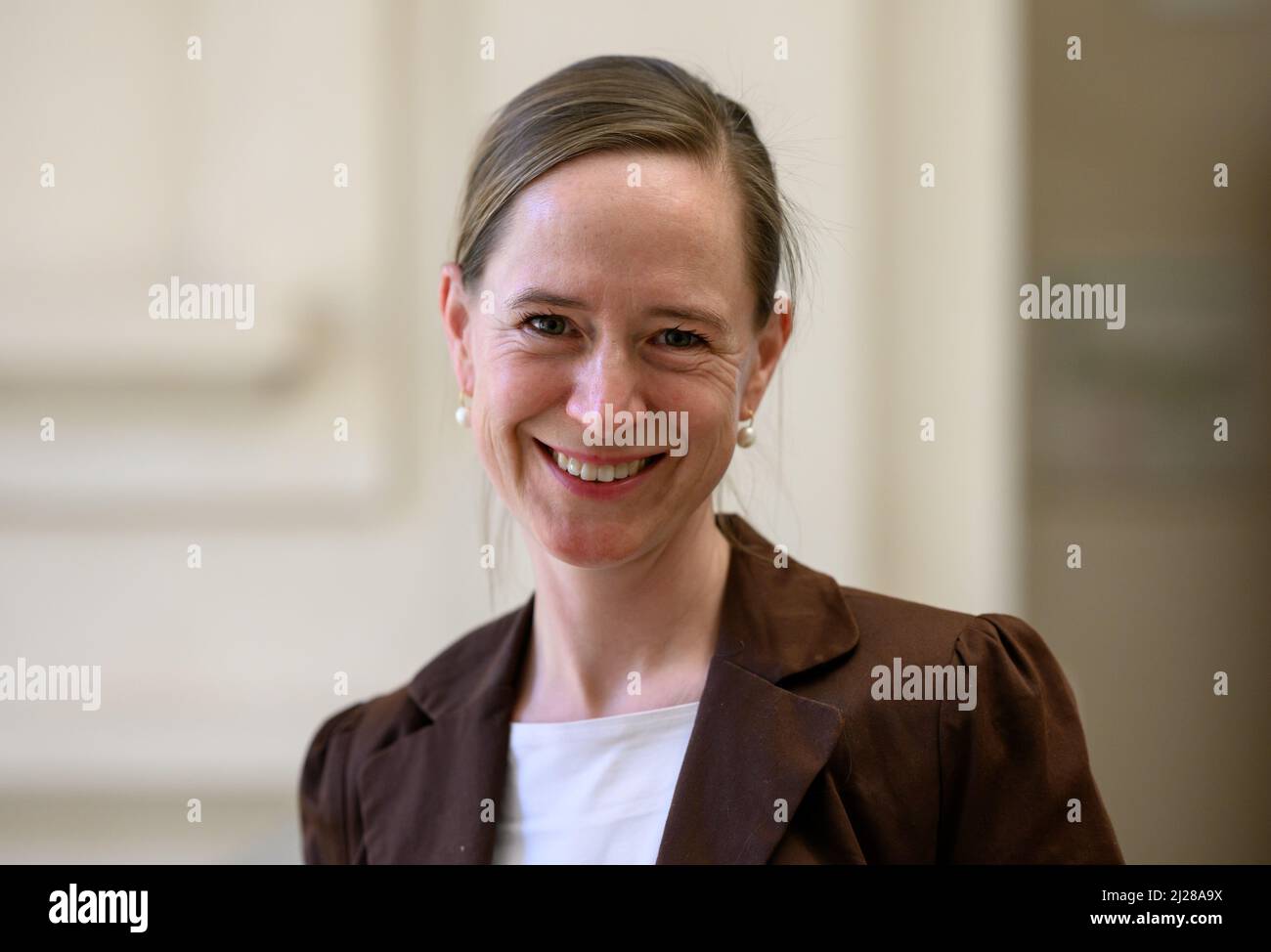 Berlin, Germany. 28th Mar, 2022. Nicola Kabel, head of communications at the German Federal Ministry for Economic Affairs and Climate Protection and press spokesperson for Federal Minister Habeck, stands after a press conference at the ministry. Credit: Bernd von Jutrczenka/dpa/Alamy Live News Stock Photo