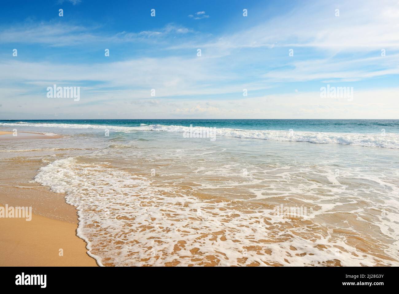 Ocean waves and blue sky Stock Photo - Alamy