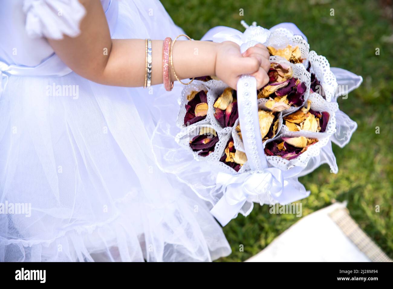 Dried flower confetti hi-res stock photography and images - Alamy