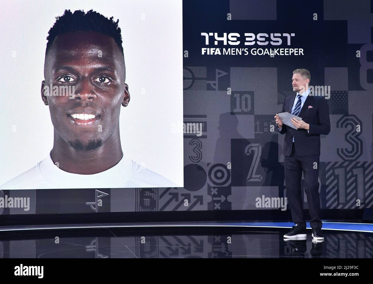 Zurich Switzerland January 17 Fifa Legend Peter Schmeichel Announces The Best Fifa Men S Goalkeeper 21 Award Winner Edouard Mendy During The Best Fifa Football Awards 21 On January 17 22 In