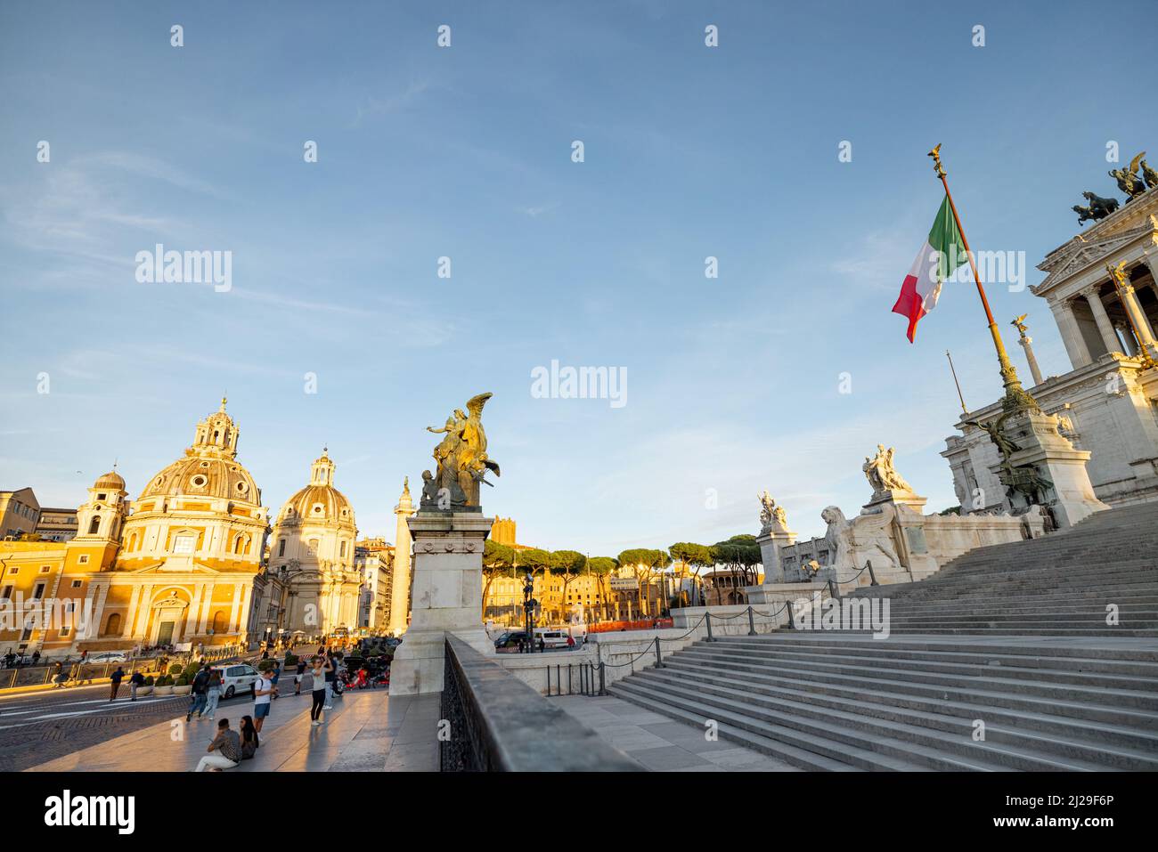 Vittorio Rome Monument of Vittorio Emanuele in Rome Stock Photo - Alamy