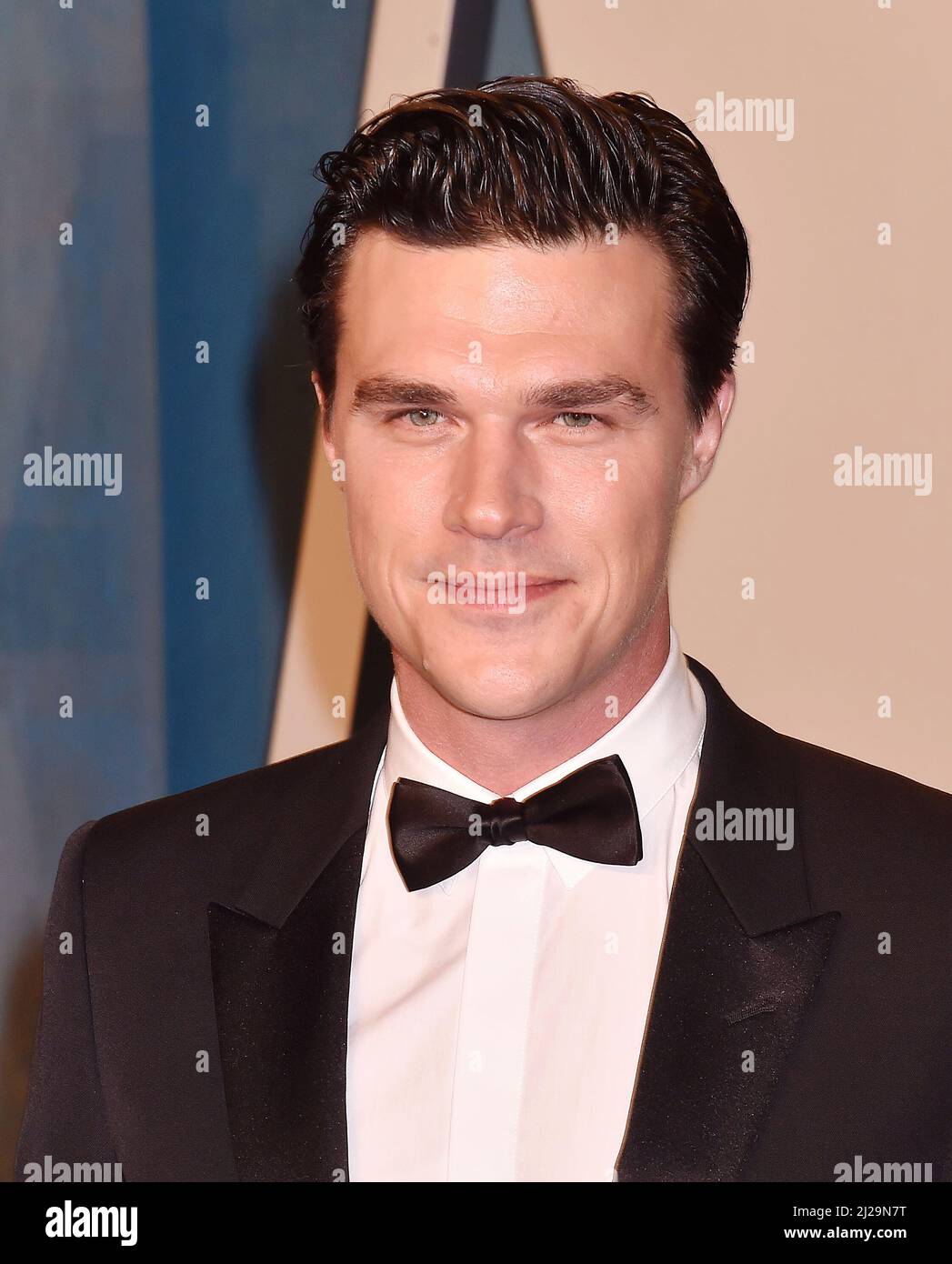 BEVERLY HILLS, CA MARCH 27 Finn Wittrock attends the 2022 Vanity