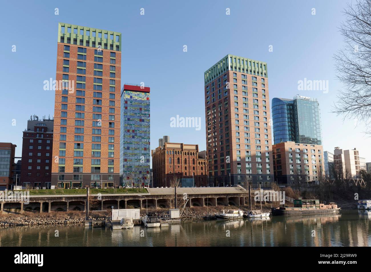 Win Win residential towers, residential complex with luxury apartments, Media Harbour Duesseldorf, North Rhine-Westphalia, Germany Stock Photo