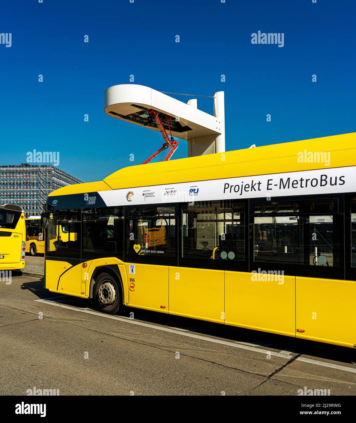 EMetro Bus at the charging station at Zoologischer Garten bus station