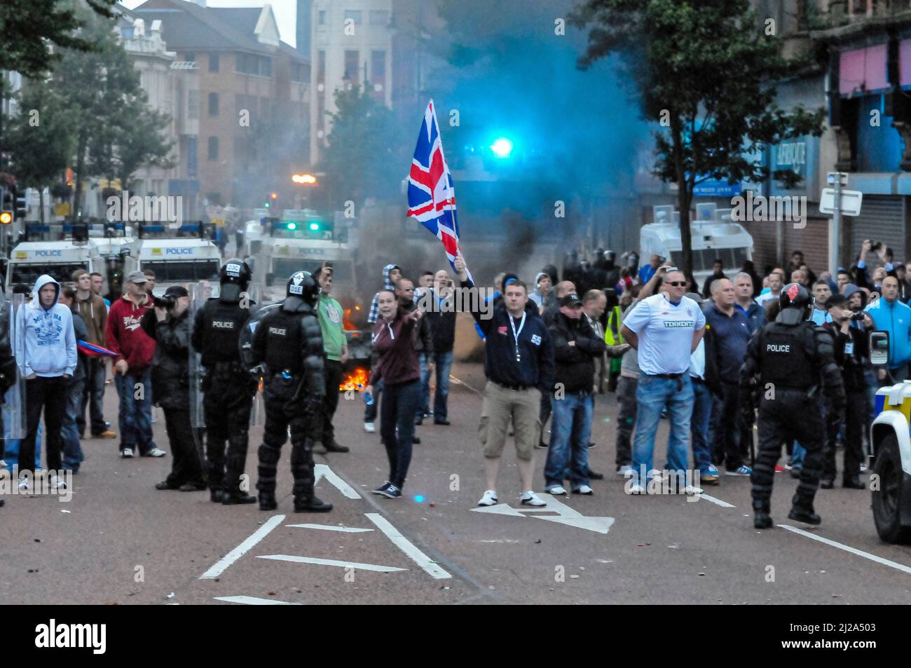 Belfast, Northern Ireland. 9th August 2013 - An anti-Internment parade by republicans sparks riots by protesting loyalists in Belfast Stock Photo