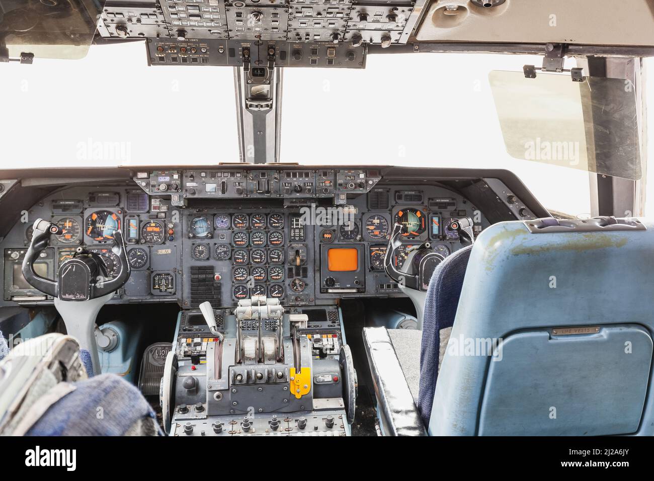 Tristar cockpit hi-res stock photography and images - Alamy