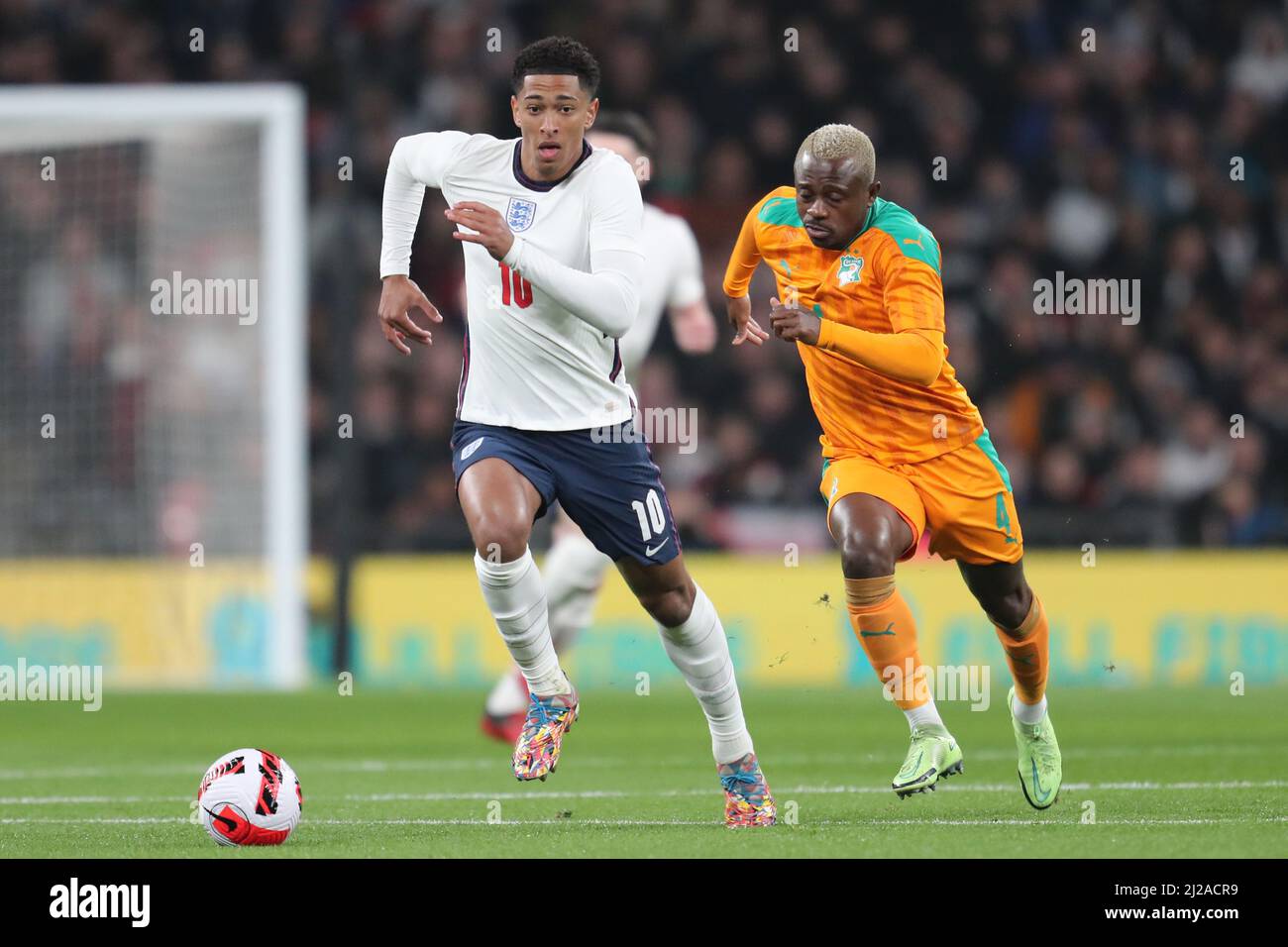 JUDE BELLINGHAM, JEAN MICHAEL SERI, ENGLAND V IVORY COAST, 2022 Stock