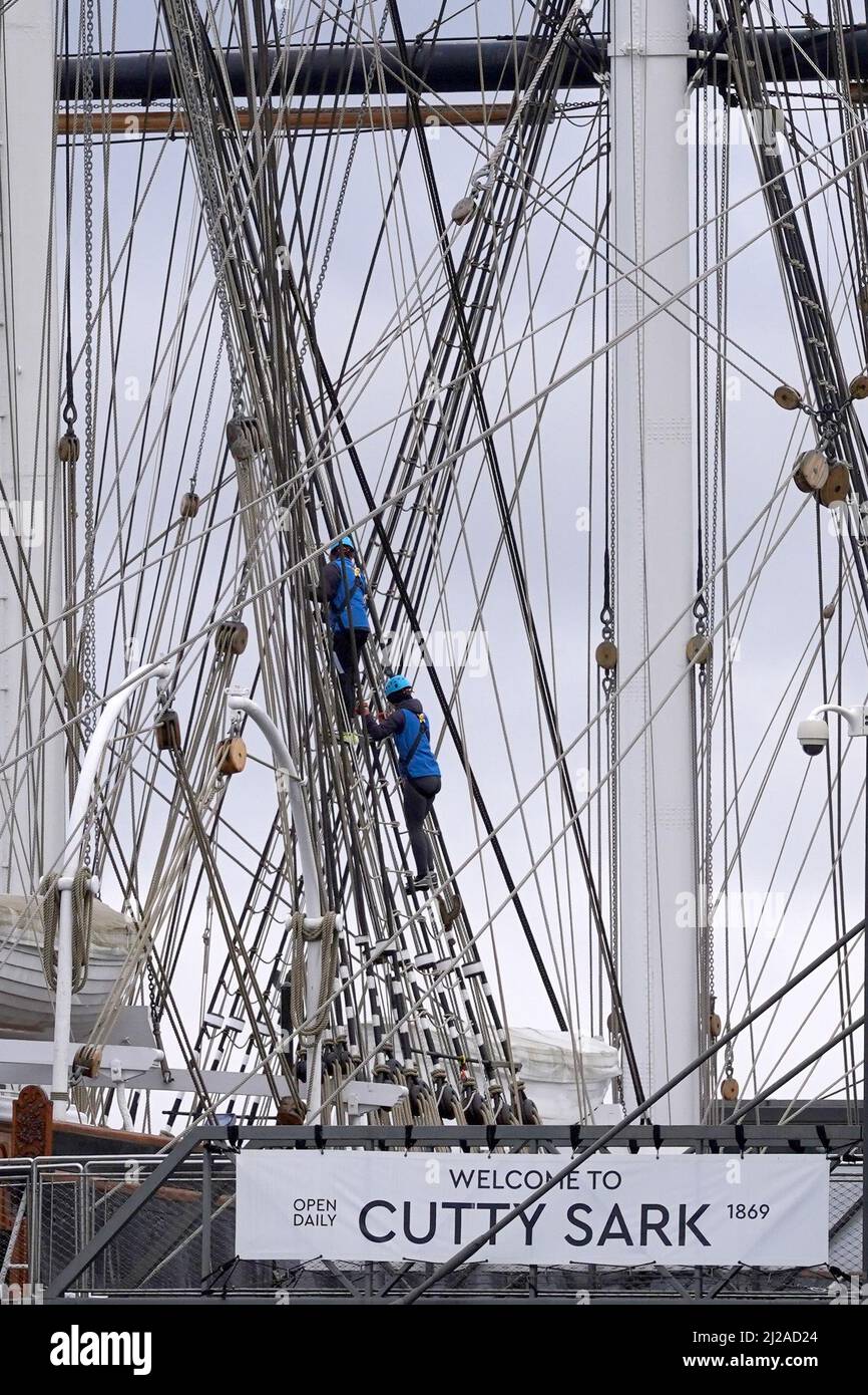 Cutty Sark Rig Climb Climbers scale the rigging of the Cutty Sark in Greenwich, south London ...