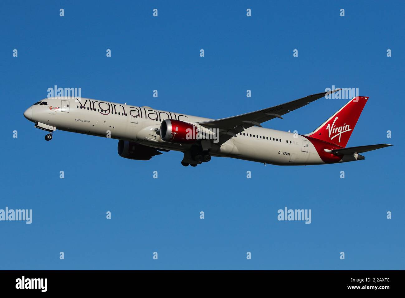 A Boeing 787 operated by Virgin Atlantic departs from London Heathrow Airport Stock Photo