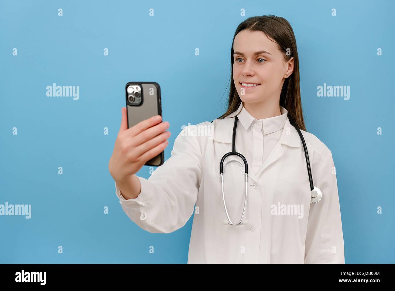 Gp doctor phone call hires stock photography and images Alamy