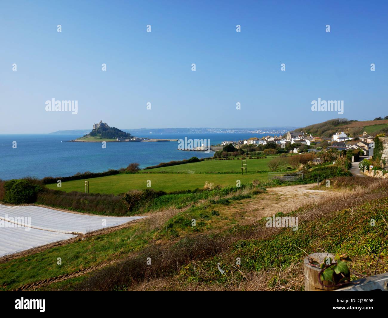 St Michael's Mount, Mount's Bay, Cornwall, seen from Marazion. Stock Photo
