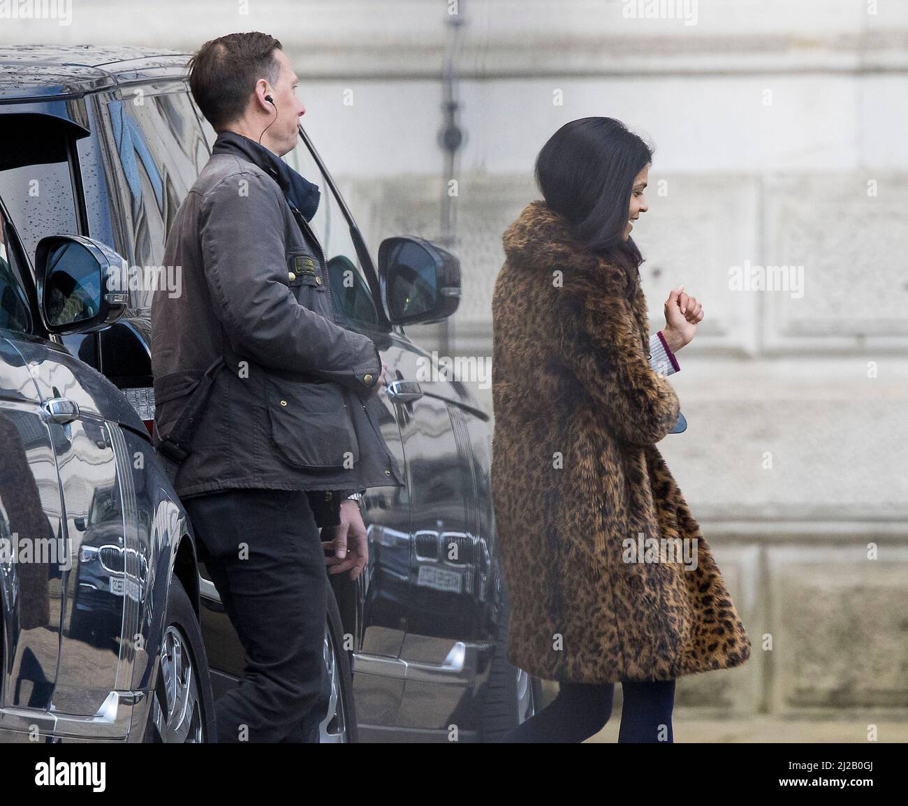 London, UK. 31st Mar, 2022. ***EXCLUSIVE**SPECIAL RATES APPLY** 31/03/2022. London, UK. AKSHATA MURTY, wife of Chancellor Rishi Sunak is seen carrying bags as she leaves the rear of Downing Street in Westminster with her husband (not pictured). PM Boris Johnson has refused to admit that lockdown rules were broken in Downing Street despite the Met Police handing out fines to Downing Street workers over Partygate. Photo credit: Ben Cawthra/Sipa USA **NO UK SALES** Credit: Sipa USA/Alamy Live News Stock Photo